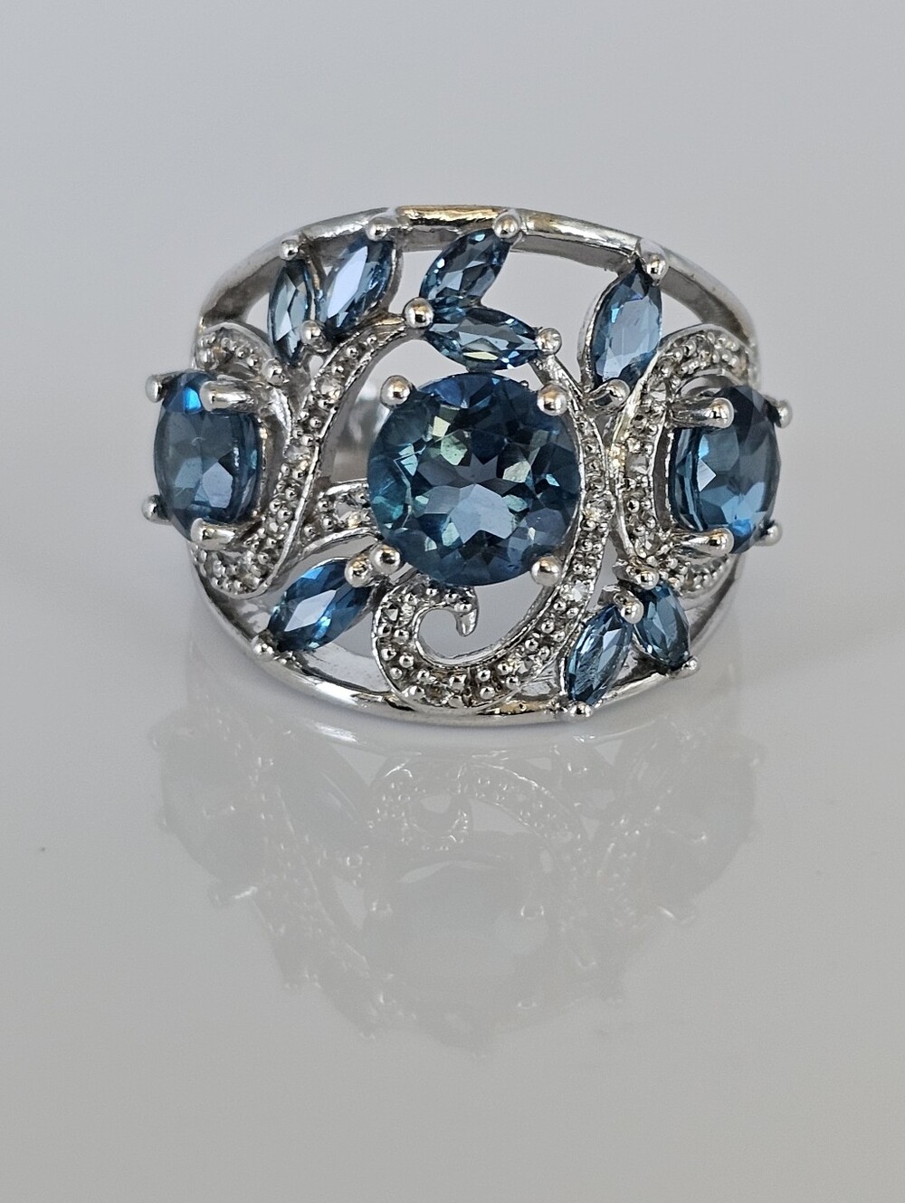 Natural London Blue Topaz Ring Rhodium Sterling Silver Size 7! New